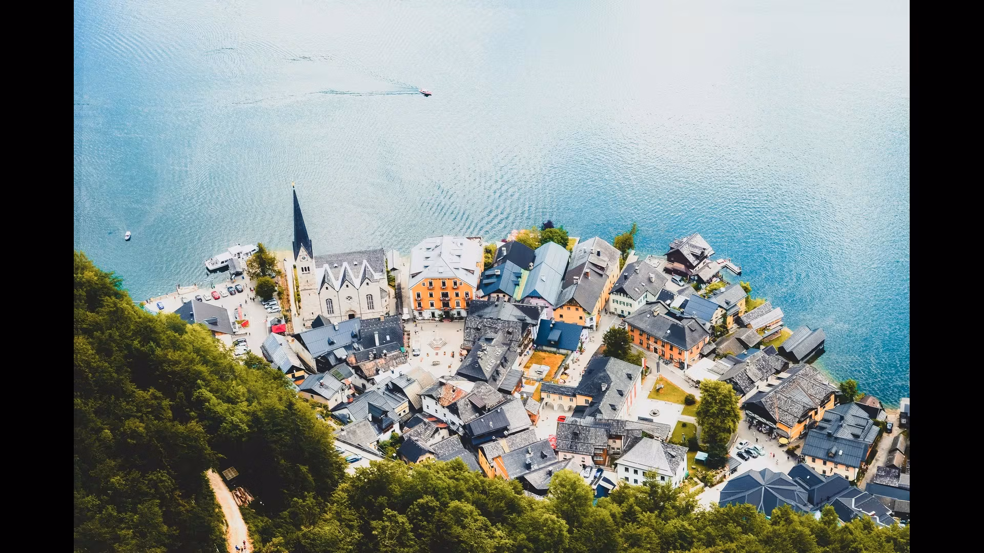 The Most Beautiful Trails for Snowshoeing in the Alps