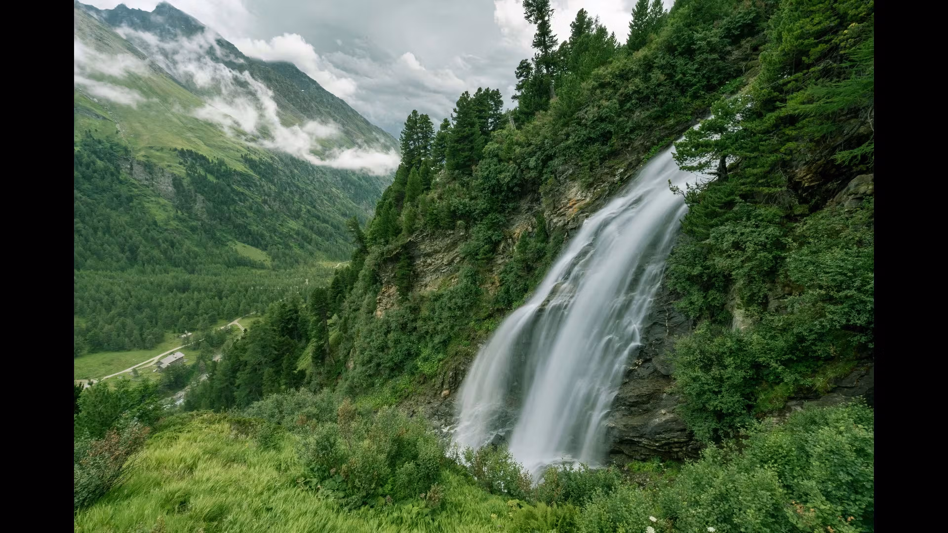 Exploring the Cultural Significance of Viennese Ballrooms