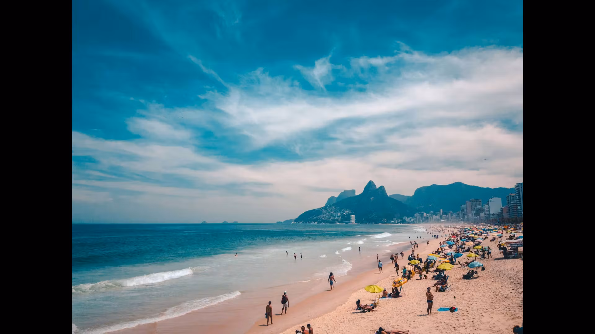 Discovering the Beaches of Búzios: A Coastal Paradise